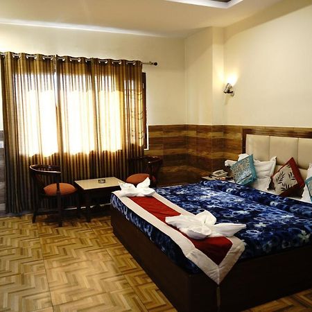 Hotel Vishnu Inn Дехрадун Экстерьер фото
