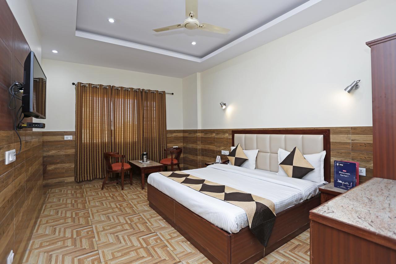 Hotel Vishnu Inn Дехрадун Экстерьер фото