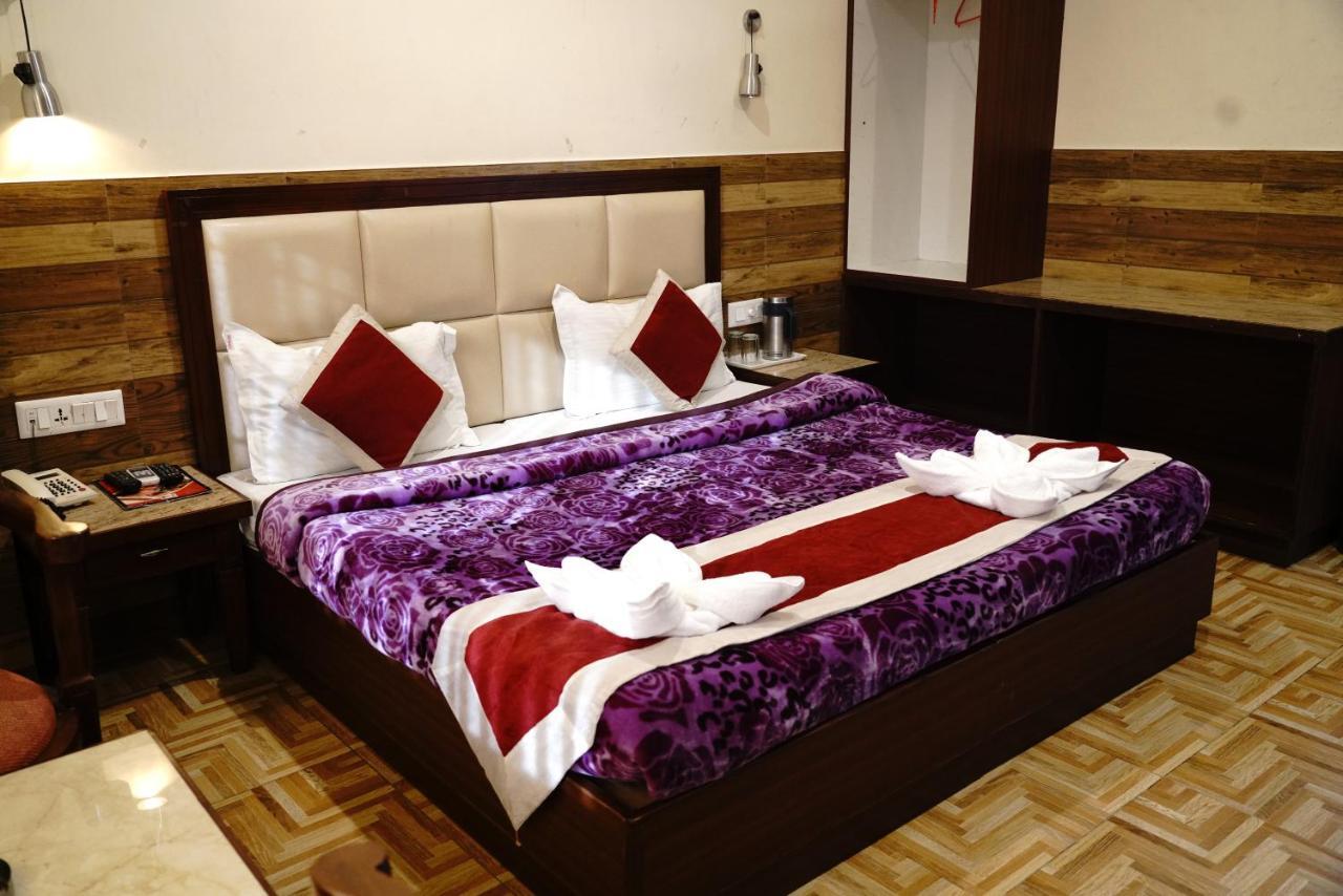 Hotel Vishnu Inn Дехрадун Экстерьер фото